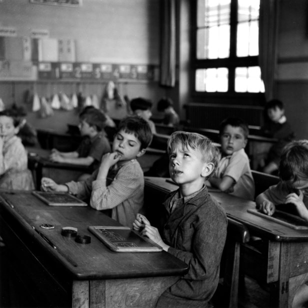 la-informacion-escolar-paris-1956