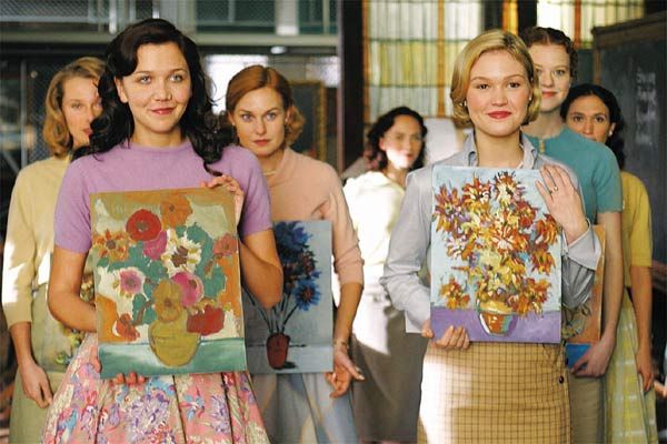 Alumnas muestras los girasoles