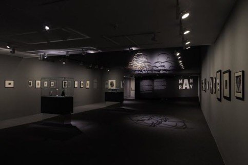 Exposición Man Ray. Objetos de ensueño, en la Fundación Canal de Isabel II
