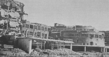 Facultad de Filosofía y Letras de la Ciudad Universitaria tras la Guerra Civil Española (1943), antes de la reconstrucción