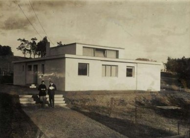 91f9760bb8b3a0f464facc305d3a916f--bauhaus-architecture-house-architecture